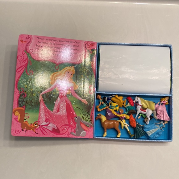 Disney princess my busy book - Picture 3 of 8